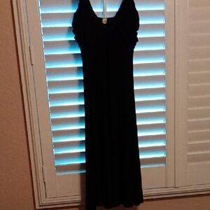 Sophisticated Black Maxi Dress